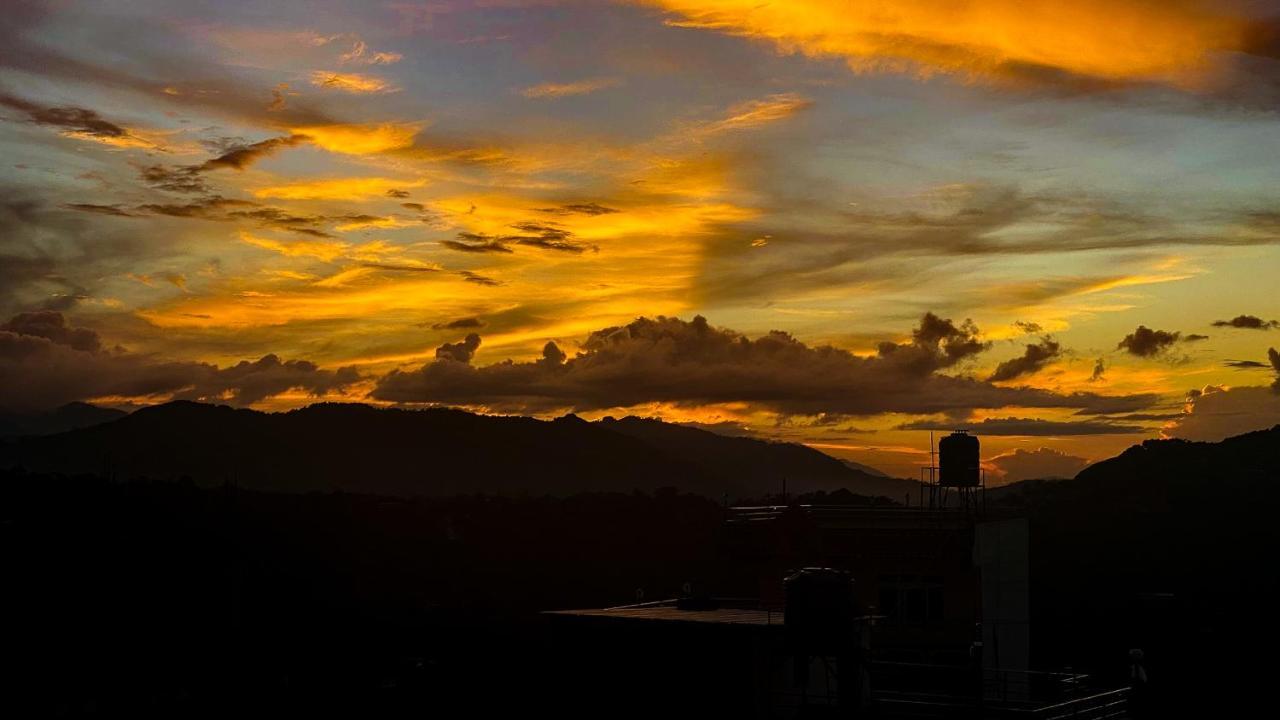 Himalayan Sunrise Hotel Dhulikhel Luaran gambar